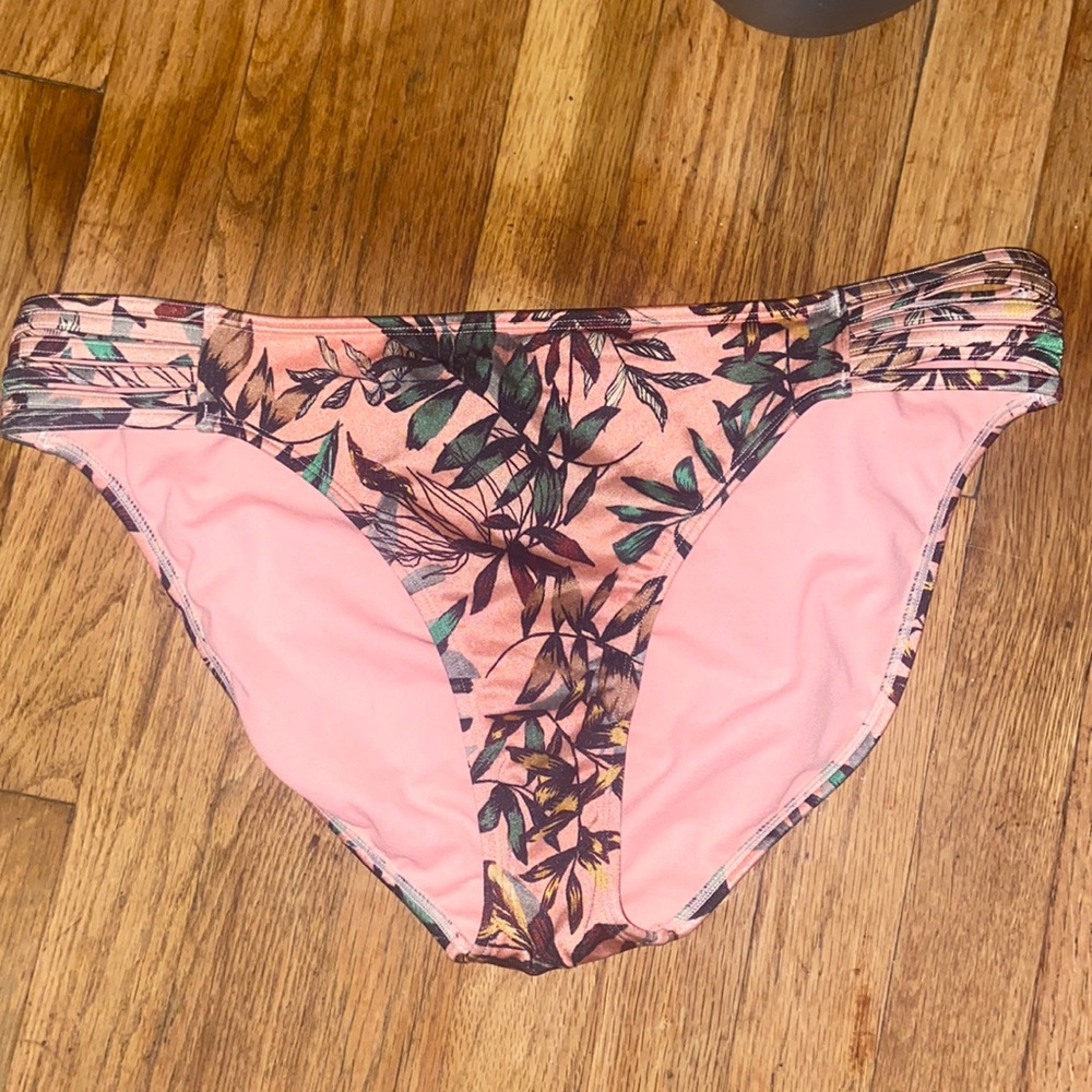 Athleta bathing suit bottom !